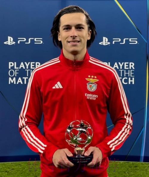 马卡:皇马满意今夏转会操作 相信可以冲击冠军 马卡:皇马满意今夏转会操作 相信可以冲击冠军